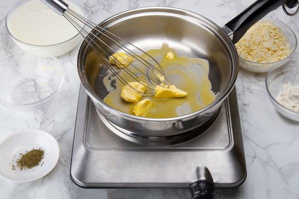 Salsa Alfredo con leche 24