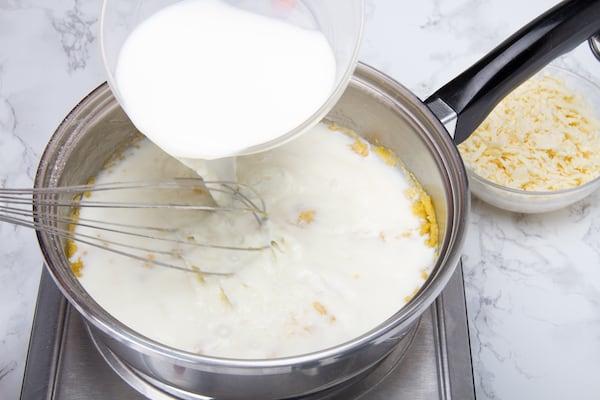 Salsa Alfredo con leche 30