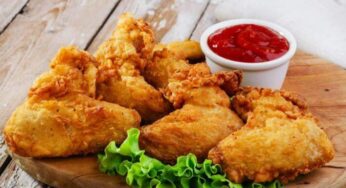 ¿Cómo mantener el pollo frito crujiente?