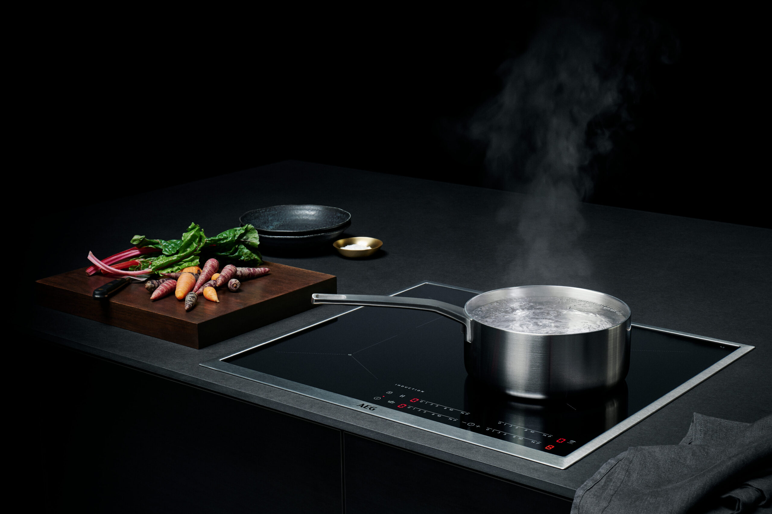 Descubre la eficiencia de la AEG BSK892330M: una cocina inteligente para tu hogar