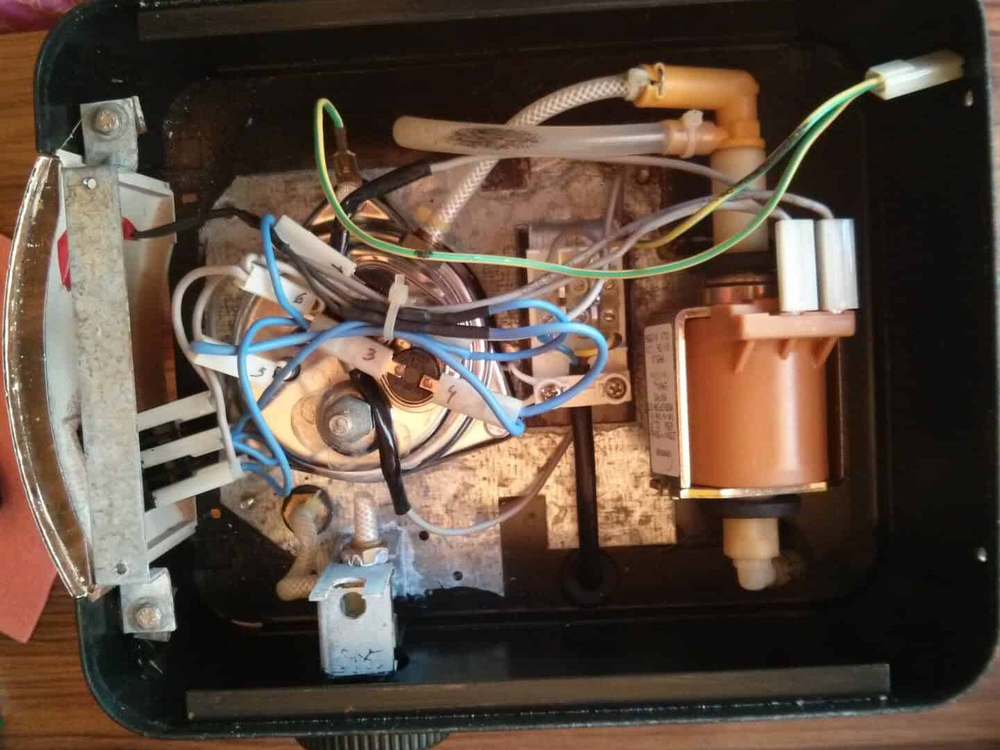 Solución rápida para tu cafetera Dolce Gusto que no enciende