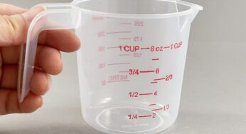 Descubre la medida exacta: ¿Cuántas onzas tiene media taza?