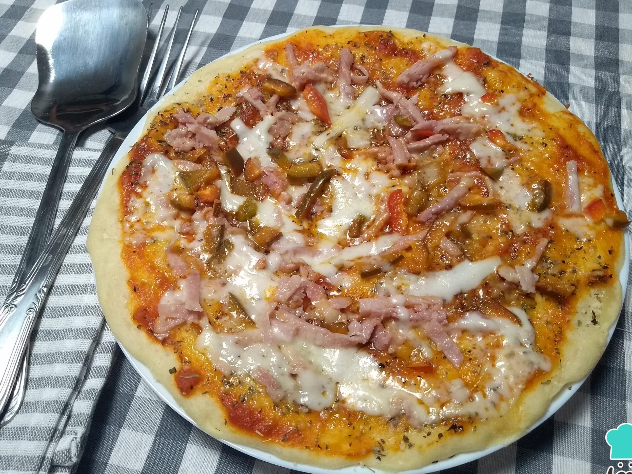 ¿Cómo disfrutar de una deliciosa pizza Tarradellas en minutos? ¡Aprende a hacerla en el microondas!