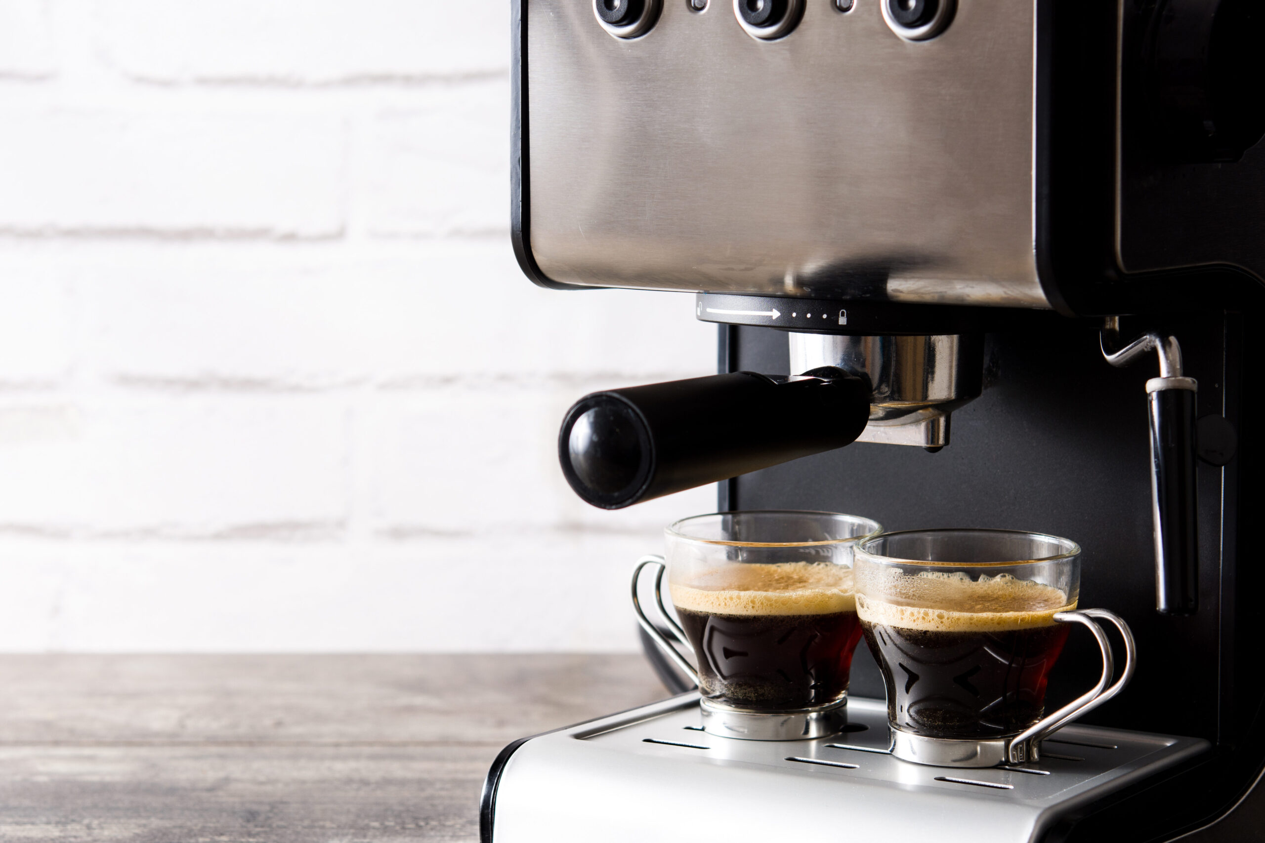 Descubre el precio de la cafetera Saeco Royal Professional y disfruta del mejor café en casa